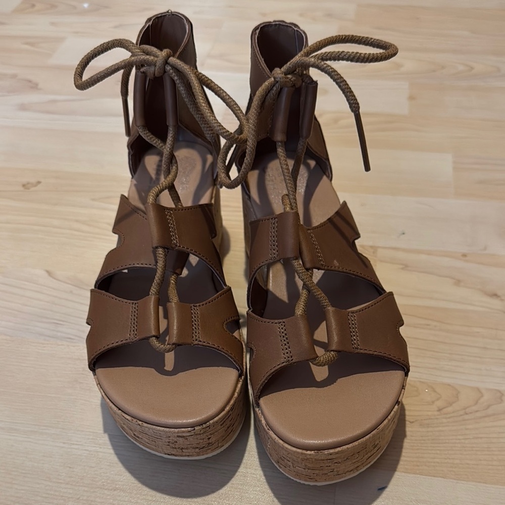 Sorel Brown Leather Sandals with Lace-Up Design